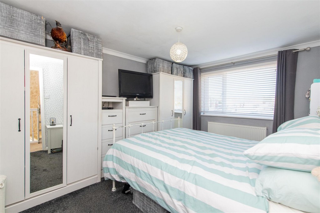 Images for Churchill Way, Burton Latimer EAID:oscarjamesapi BID:3