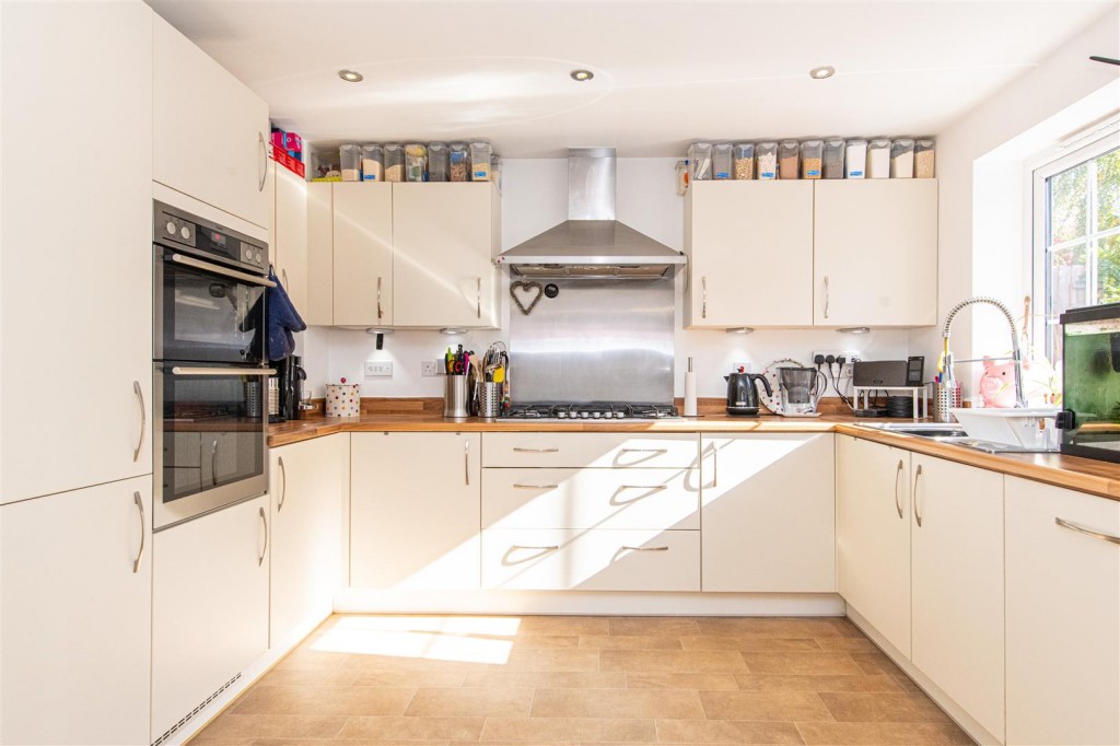 Images for Nightingale Way, Higham Ferrers EAID:oscarjamesapi BID:8