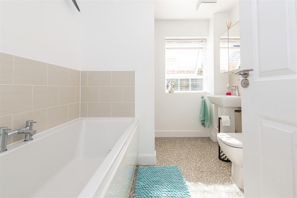 Images for Nightingale Way, Higham Ferrers EAID:oscarjamesapi BID:8