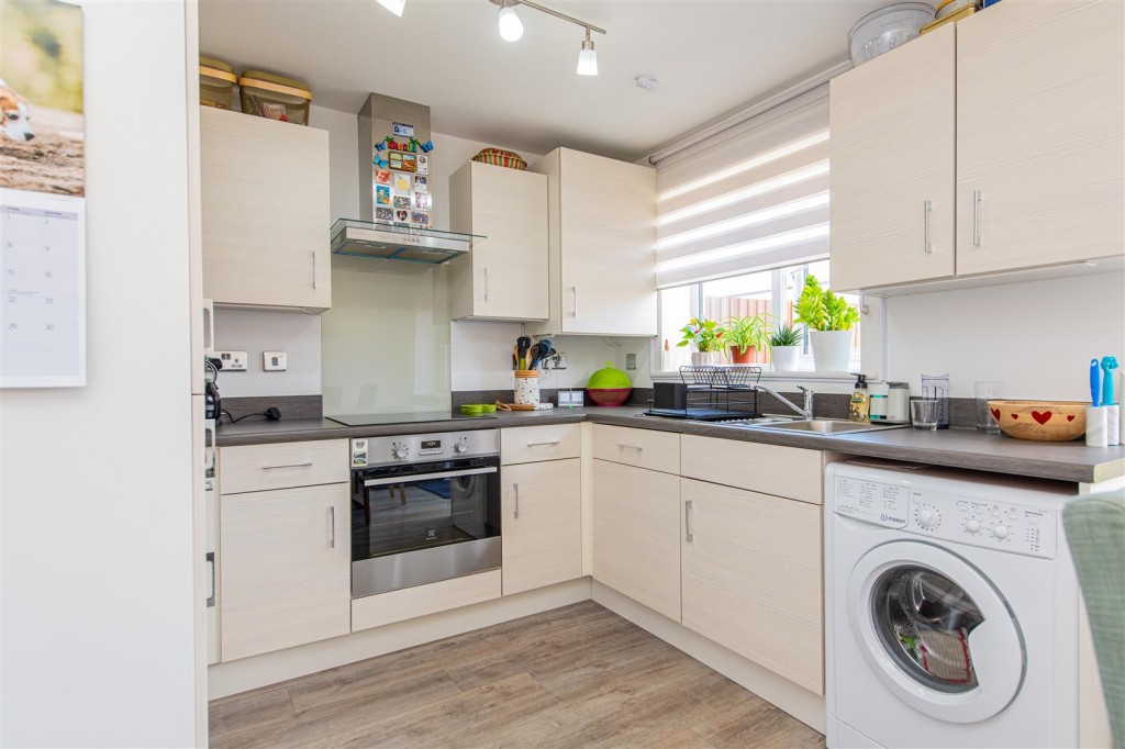 Images for Philips Field Close, Kettering EAID:oscarjamesapi BID:3