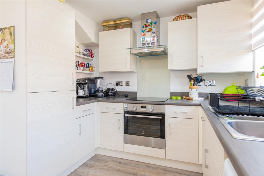 Images for Philips Field Close, Kettering EAID:oscarjamesapi BID:3