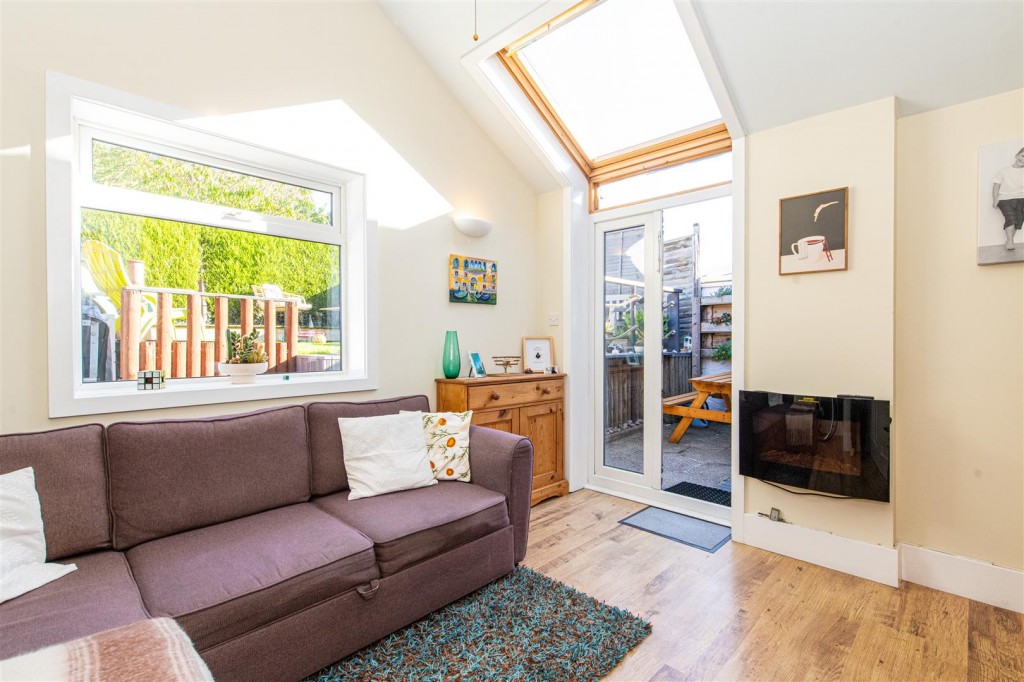 Images for Waverley Road, Kettering EAID:oscarjamesapi BID:2