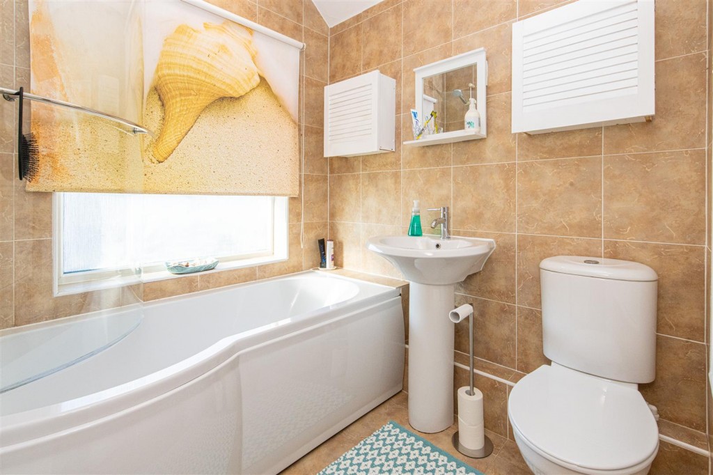 Images for Waverley Road, Kettering EAID:oscarjamesapi BID:2