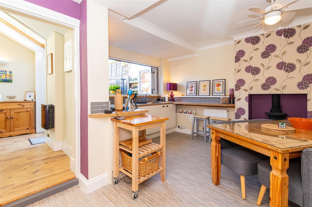 Images for Waverley Road, Kettering EAID:oscarjamesapi BID:2