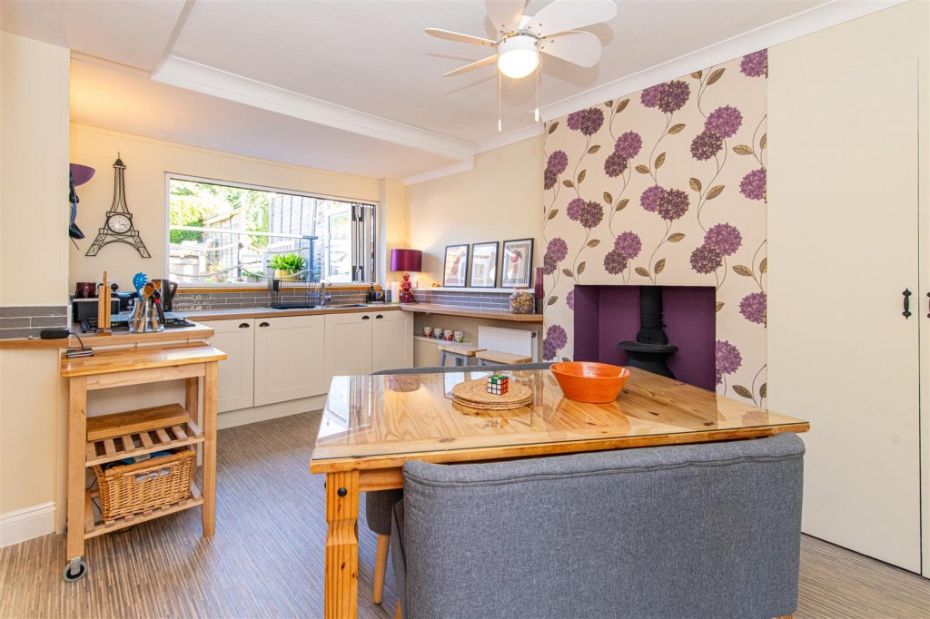 Images for Waverley Road, Kettering EAID:oscarjamesapi BID:2
