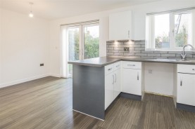 Images for Green Crescent, Desborough