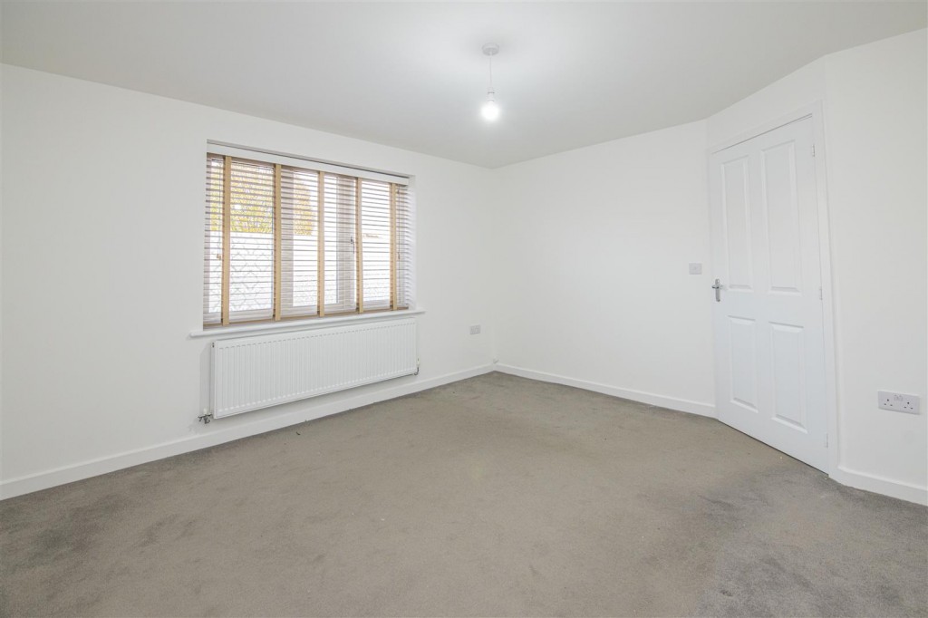 Images for Green Crescent, Desborough EAID:oscarjamesapi BID:2