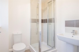 Images for Green Crescent, Desborough