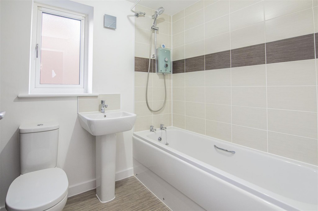Images for Green Crescent, Desborough EAID:oscarjamesapi BID:2
