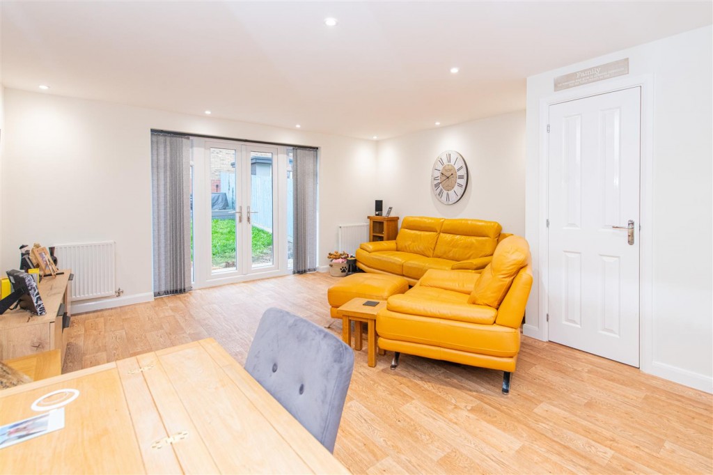 Images for Goodwood Close, Burton Latimer EAID:oscarjamesapi BID:3