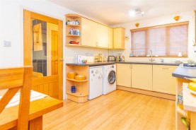 Images for Park Close, Isham