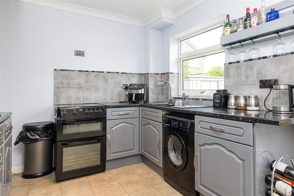 Images for Stubble Close, Northampton EAID:oscarjamesapi BID:1