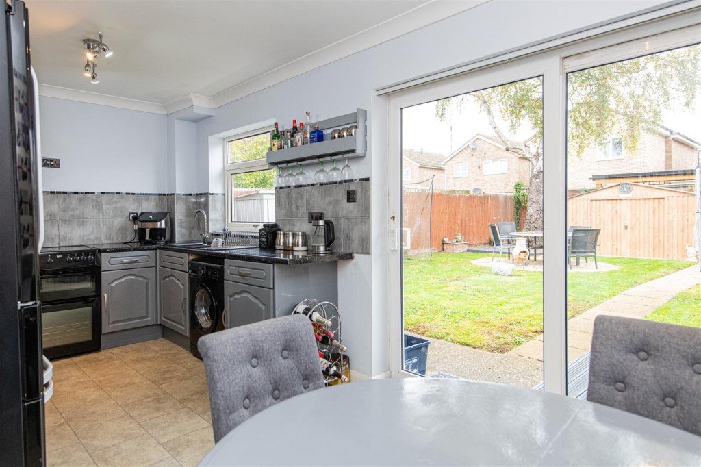 Images for Stubble Close, Northampton EAID:oscarjamesapi BID:1