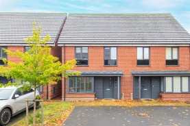 Images for Little Colliers Field, Great Oakley, Corby
