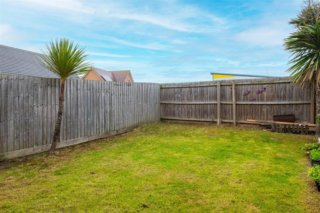 Images for Little Colliers Field, Great Oakley, Corby EAID:oscarjamesapi BID:4