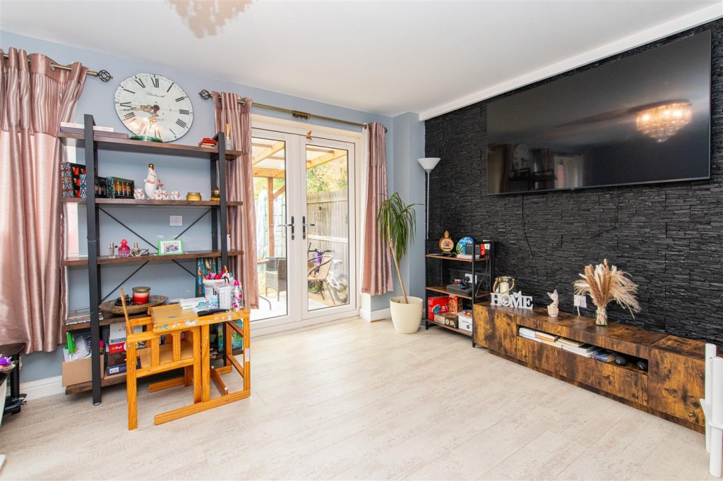 Images for Little Colliers Field, Great Oakley, Corby EAID:oscarjamesapi BID:4