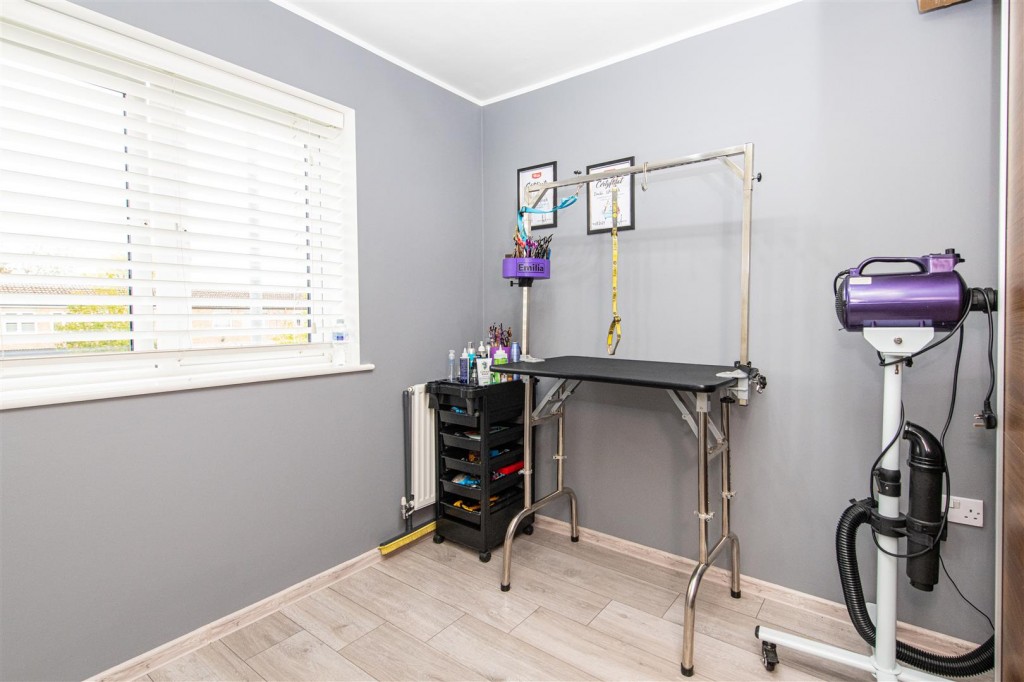 Images for Barra Walk, Corby EAID:oscarjamesapi BID:4