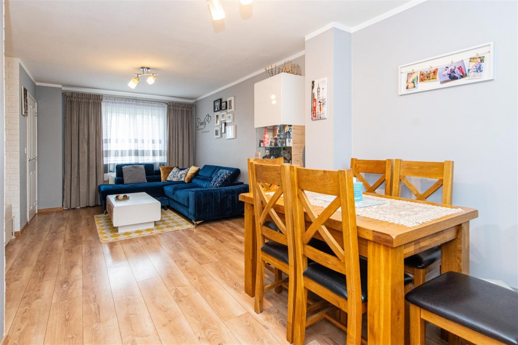 Images for Barra Walk, Corby EAID:oscarjamesapi BID:4