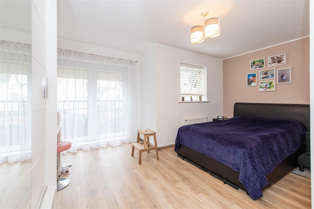 Images for Barra Walk, Corby EAID:oscarjamesapi BID:4