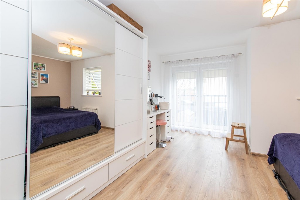 Images for Barra Walk, Corby EAID:oscarjamesapi BID:4