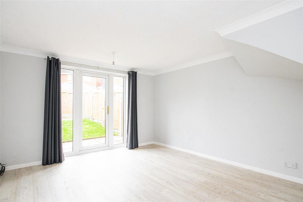 Images for Balmoral Close, Wellingborough EAID:oscarjamesapi BID:2