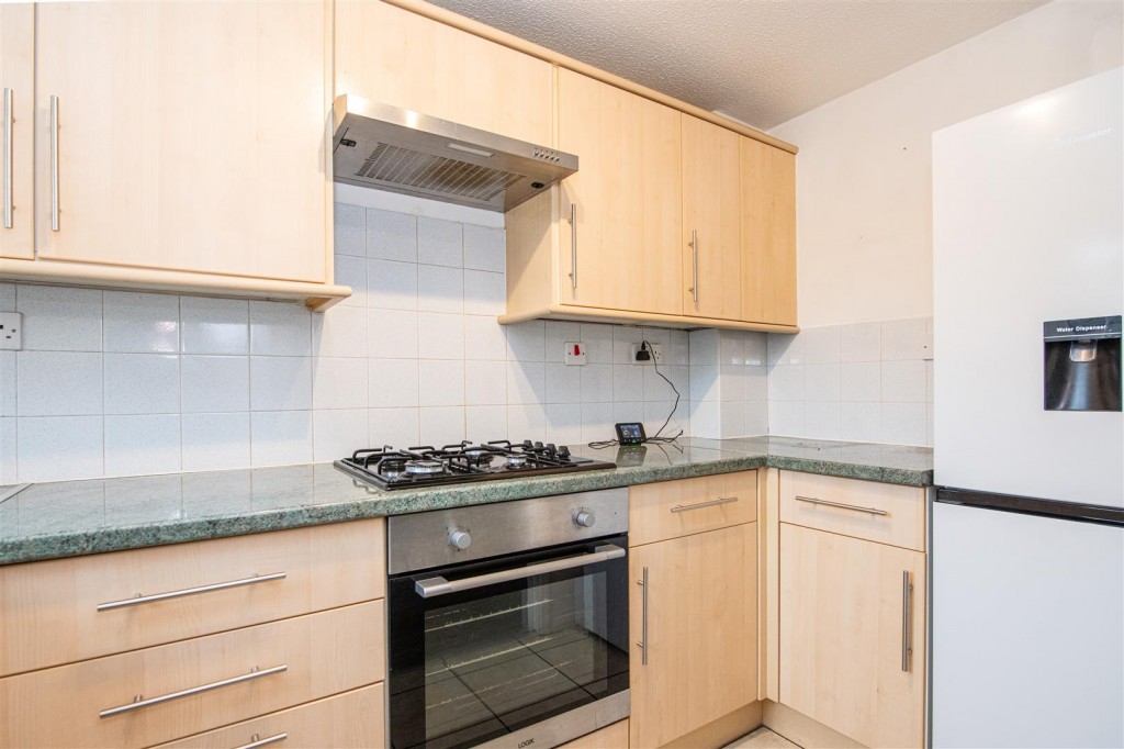 Images for Balmoral Close, Wellingborough EAID:oscarjamesapi BID:2
