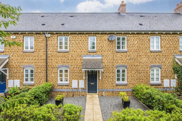 Main Street, Mawsley - EAID:oscarjamesapi, BID:2