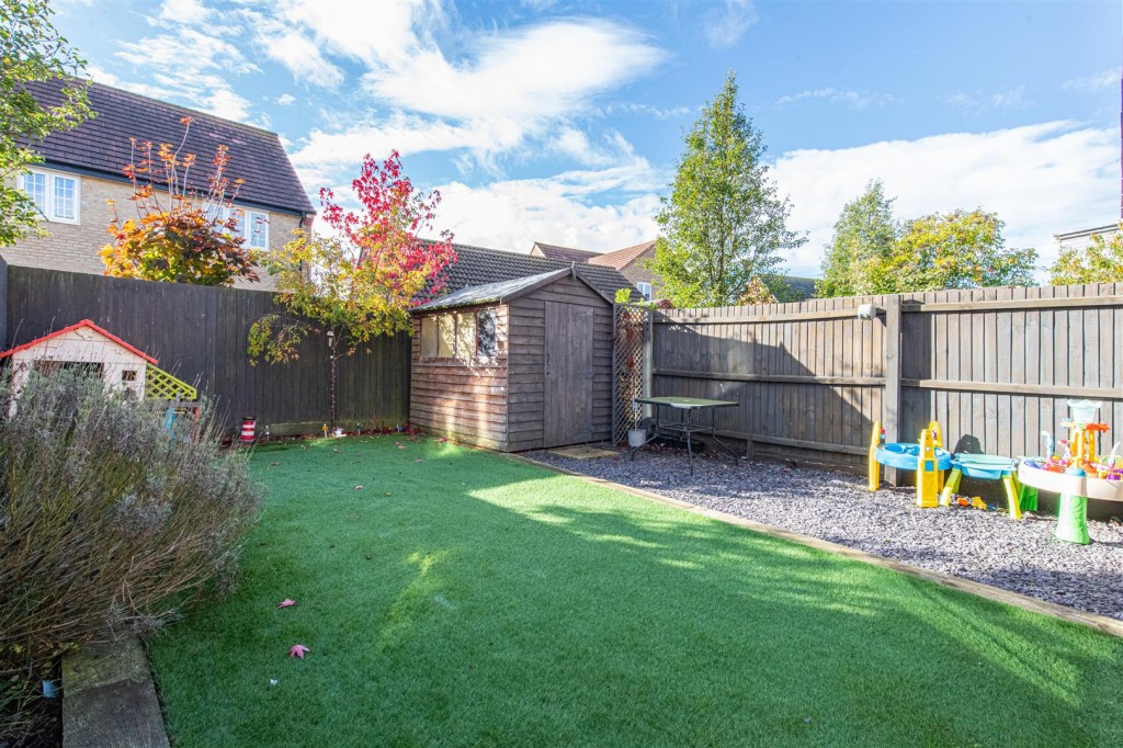 Images for Spriggs Close, Burton Latimer EAID:oscarjamesapi BID:3