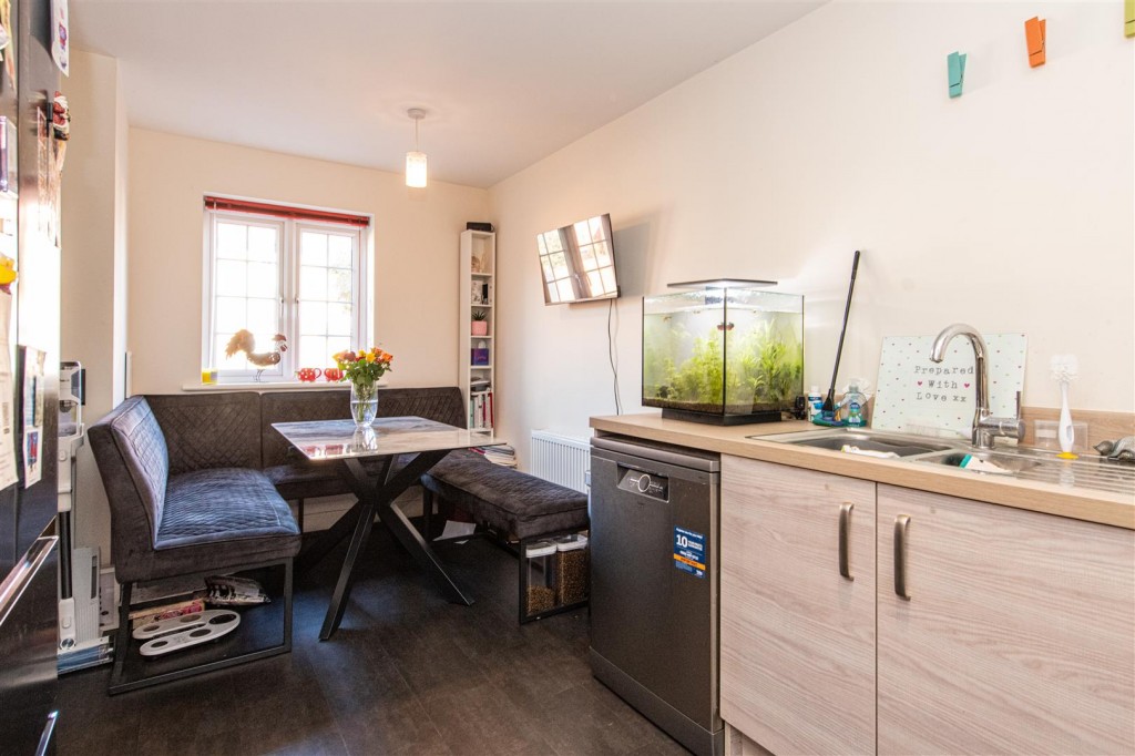 Images for Spriggs Close, Burton Latimer EAID:oscarjamesapi BID:3