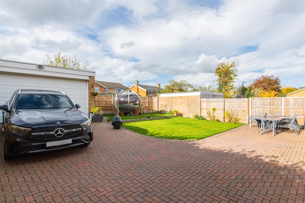Images for High Street, Kislingbury, Northampton EAID:oscarjamesapi BID:1