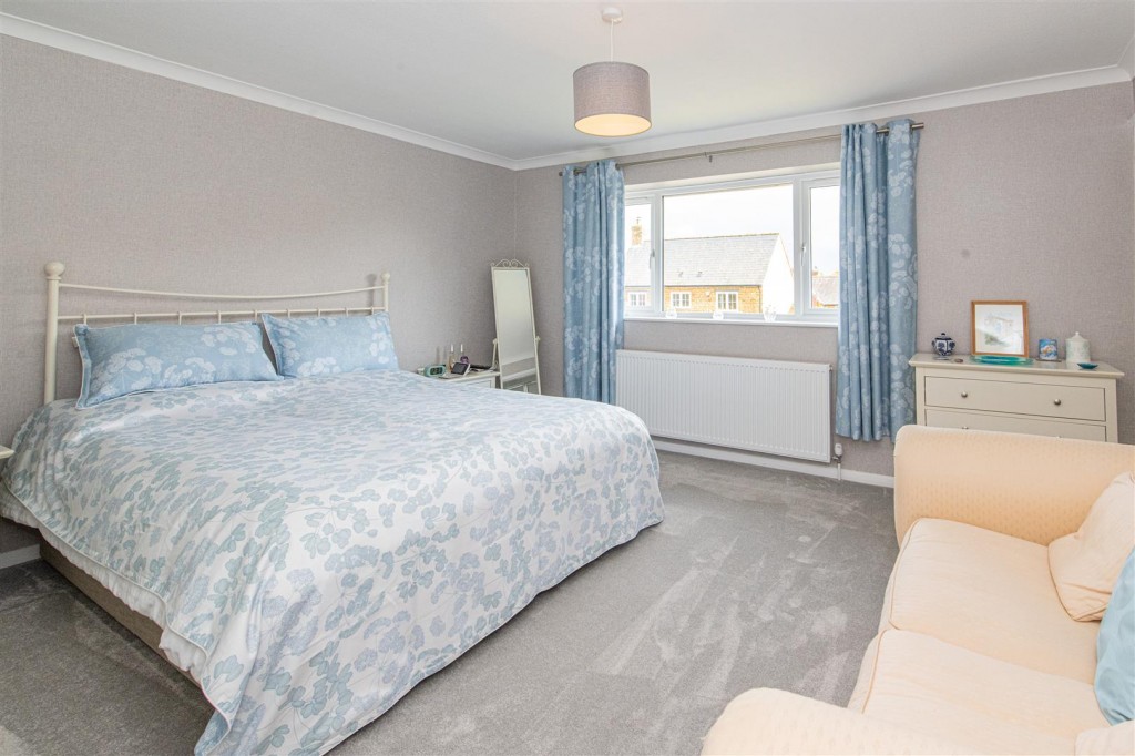 Images for High Street, Kislingbury, Northampton EAID:oscarjamesapi BID:1