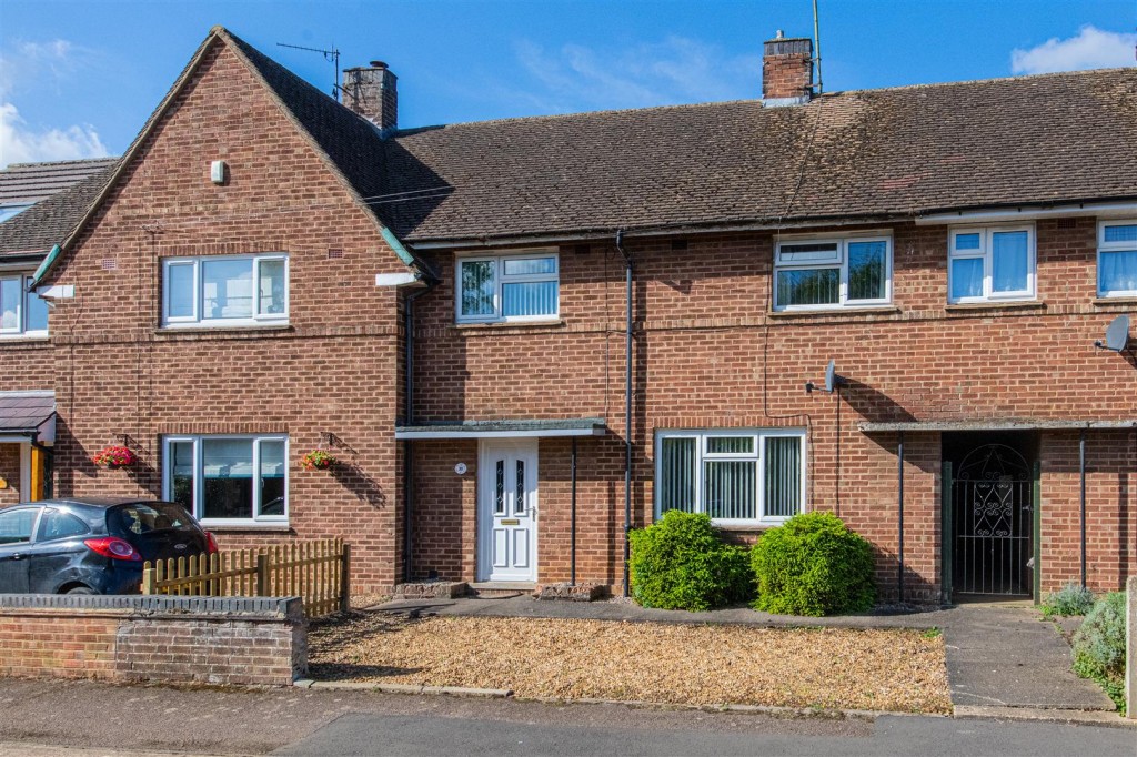 Images for Russell Way, Higham Ferrers EAID:oscarjamesapi BID:8