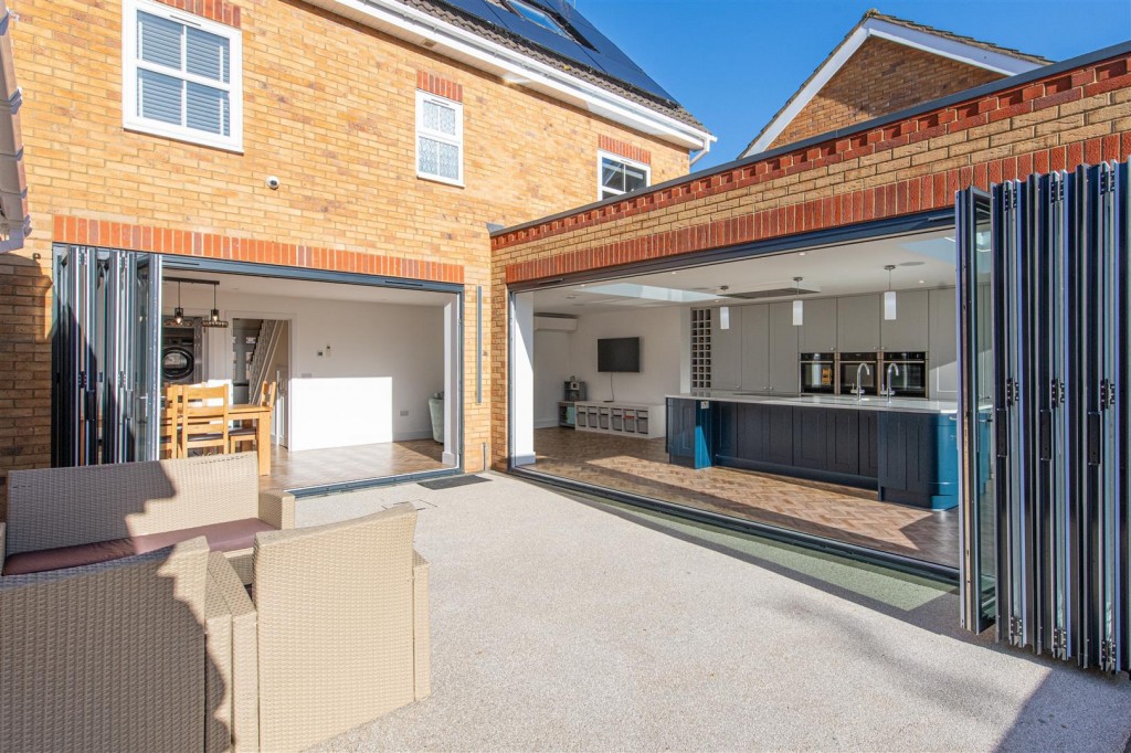 Images for Aintree Drive, Rushden EAID:oscarjamesapi BID:8