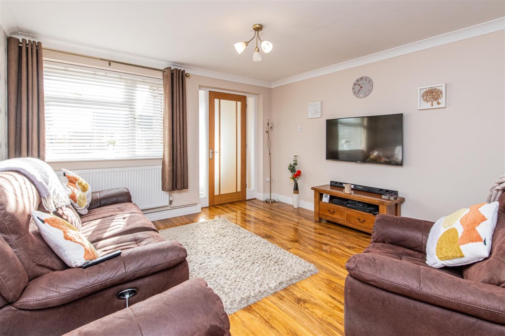 Images for Thruxton Drive, Parklands, Northampton EAID:oscarjamesapi BID:1