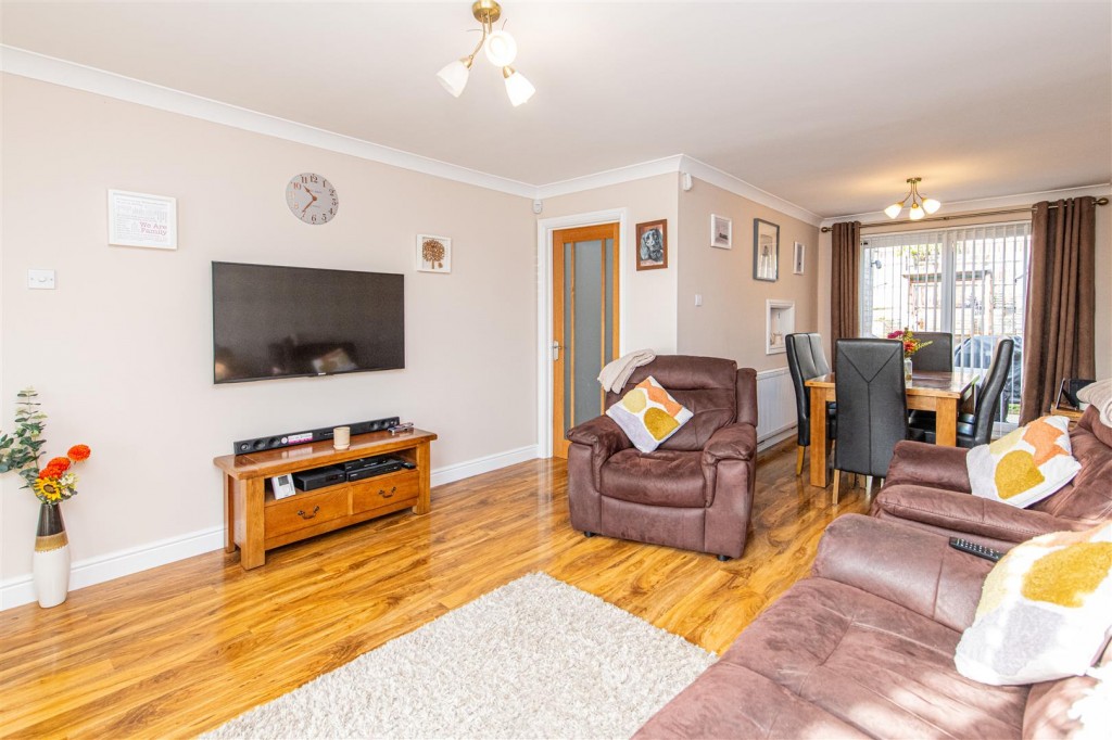 Images for Thruxton Drive, Parklands, Northampton EAID:oscarjamesapi BID:1