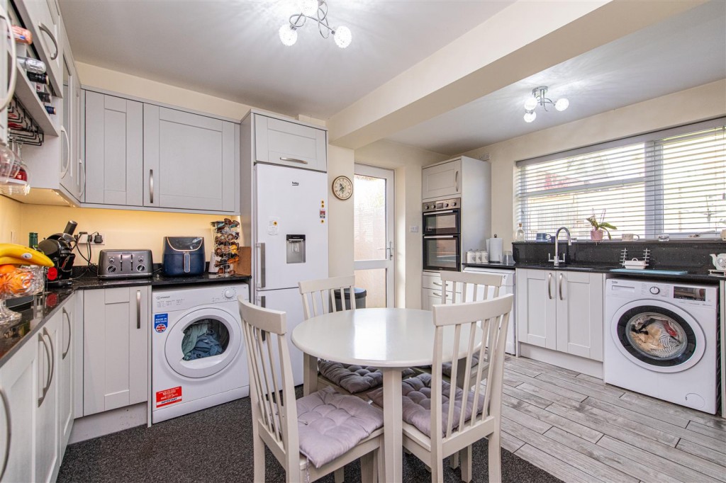 Images for Thruxton Drive, Parklands, Northampton EAID:oscarjamesapi BID:1