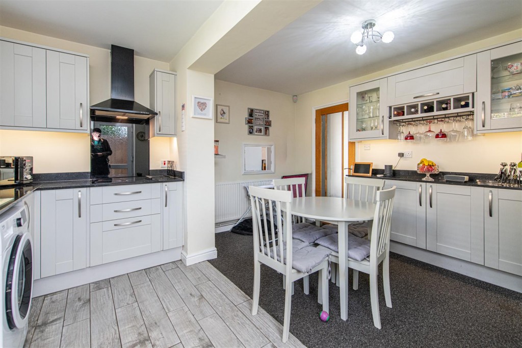 Images for Thruxton Drive, Parklands, Northampton EAID:oscarjamesapi BID:1