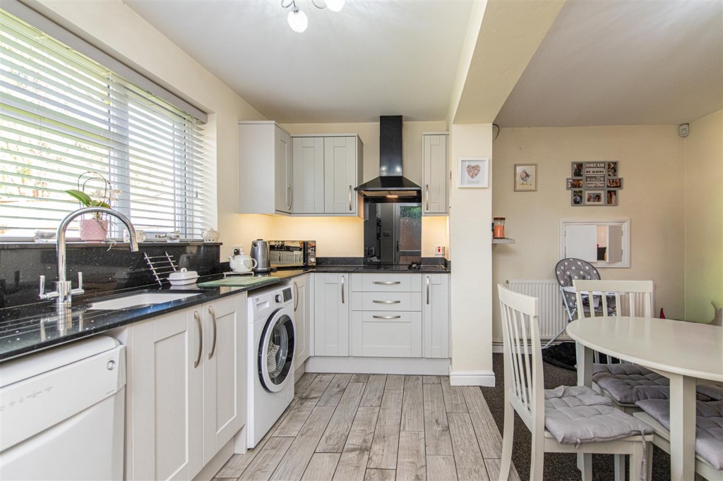 Images for Thruxton Drive, Parklands, Northampton EAID:oscarjamesapi BID:1