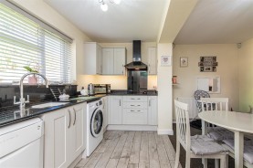 Images for Thruxton Drive, Parklands, Northampton