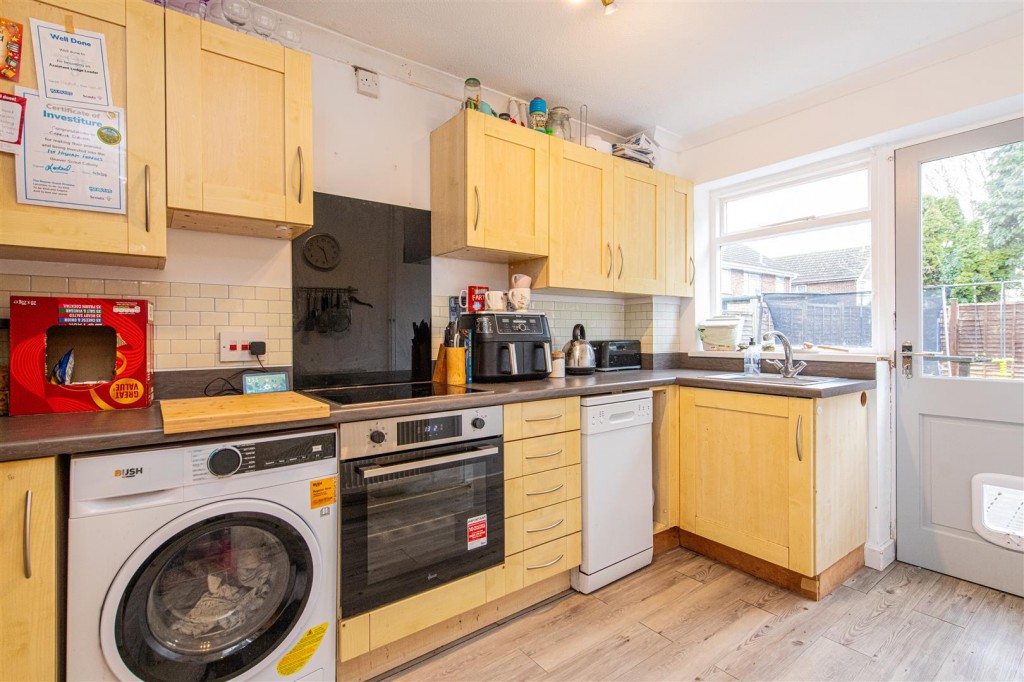 Images for Linden Avenue, Higham Ferrers EAID:oscarjamesapi BID:8