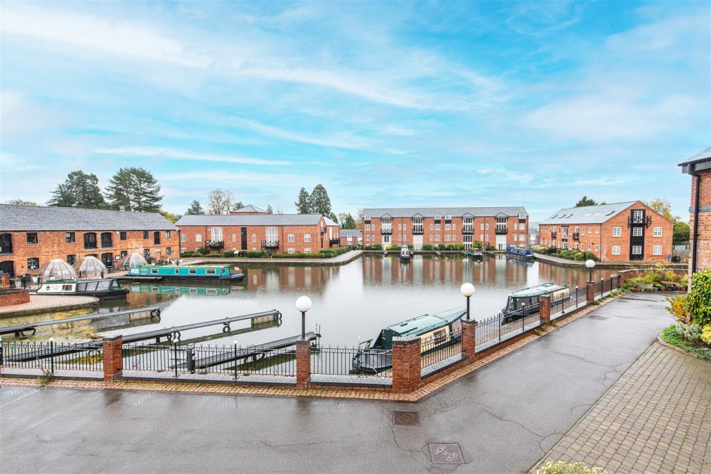 Images for Canalside, Market Harborough EAID:oscarjamesapi BID:5