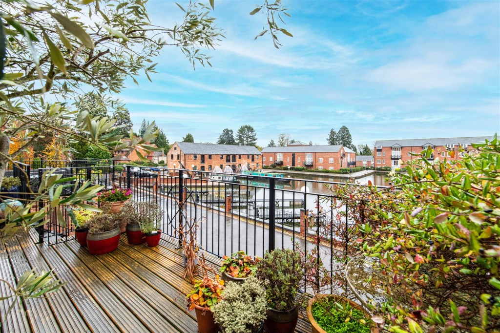 Images for Canalside, Market Harborough EAID:oscarjamesapi BID:5