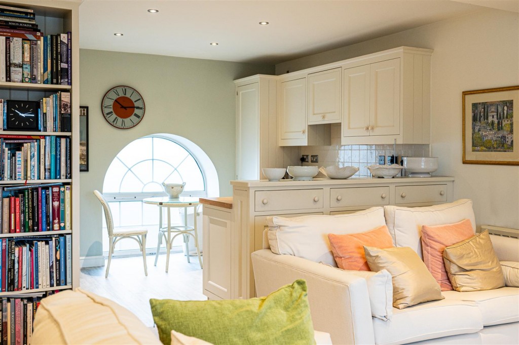 Images for Canalside, Market Harborough EAID:oscarjamesapi BID:5