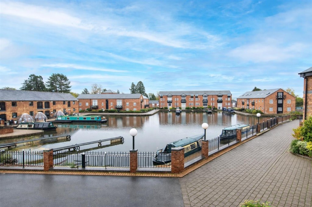 Images for Canalside, Market Harborough EAID:oscarjamesapi BID:5