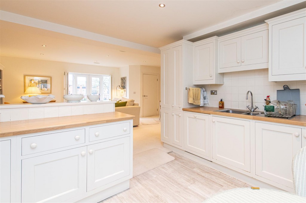 Images for Canalside, Market Harborough EAID:oscarjamesapi BID:5