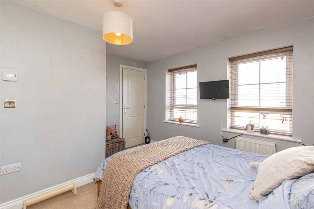 Images for Lydden Close, Burton Latimer EAID:oscarjamesapi BID:3