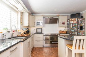 Images for Deenethorpe Village, East Northamptonshire