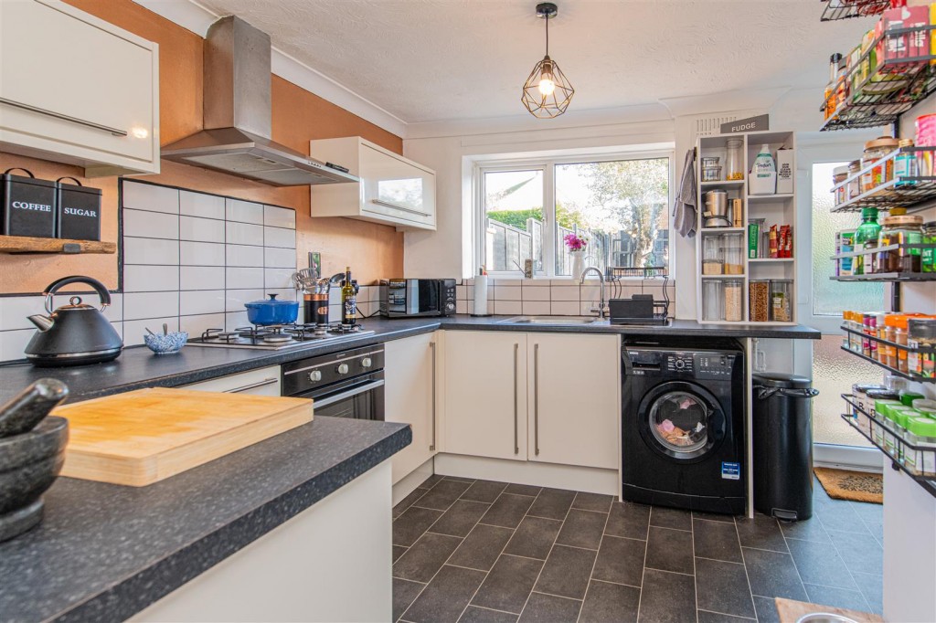 Images for Kingsthorpe Avenue, Corby EAID:oscarjamesapi BID:4