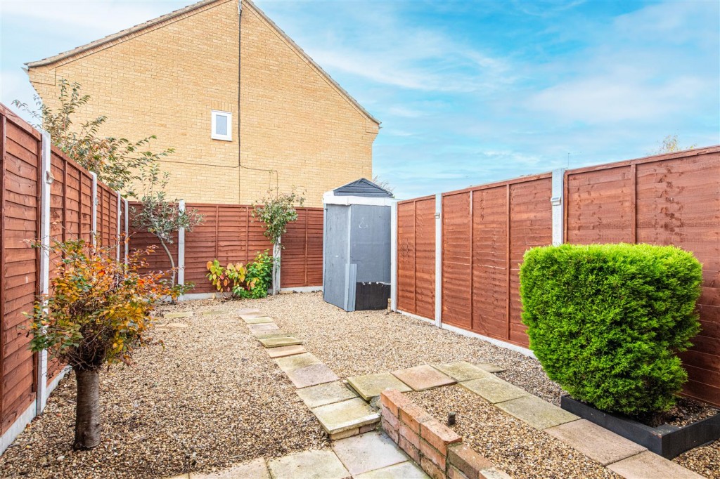 Images for Diana Way, Burton Latimer EAID:oscarjamesapi BID:3