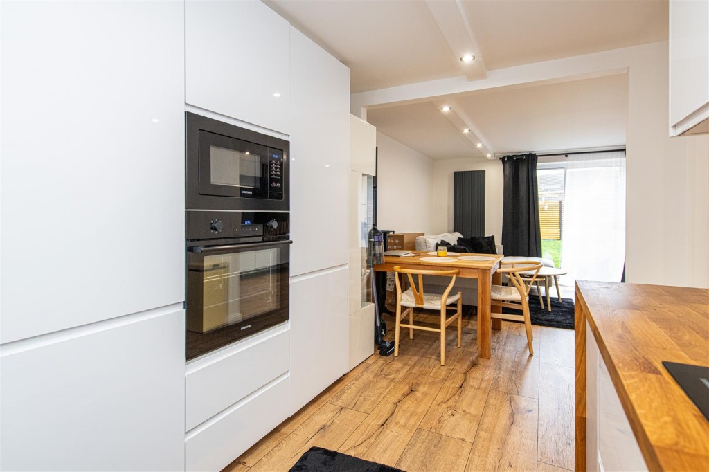 Images for Sandringham Close, Wellingborough EAID:oscarjamesapi BID:6